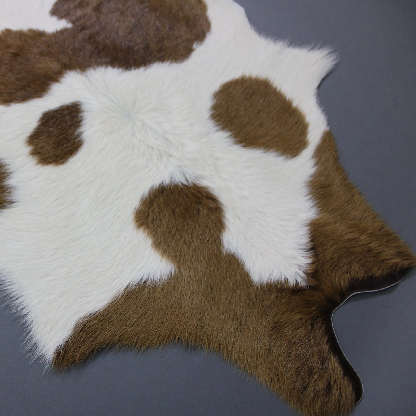 Brown & White Calf Skin Rug CF146 Detail Shot 5