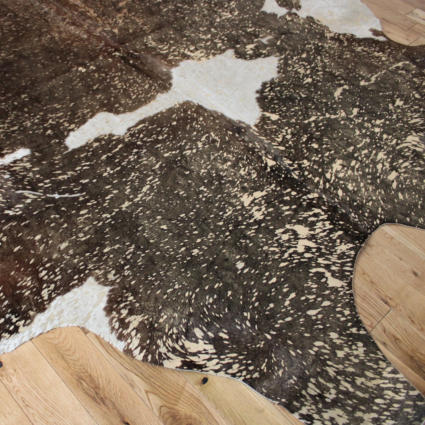Brown and White Gold Metallic Cowhide CM284