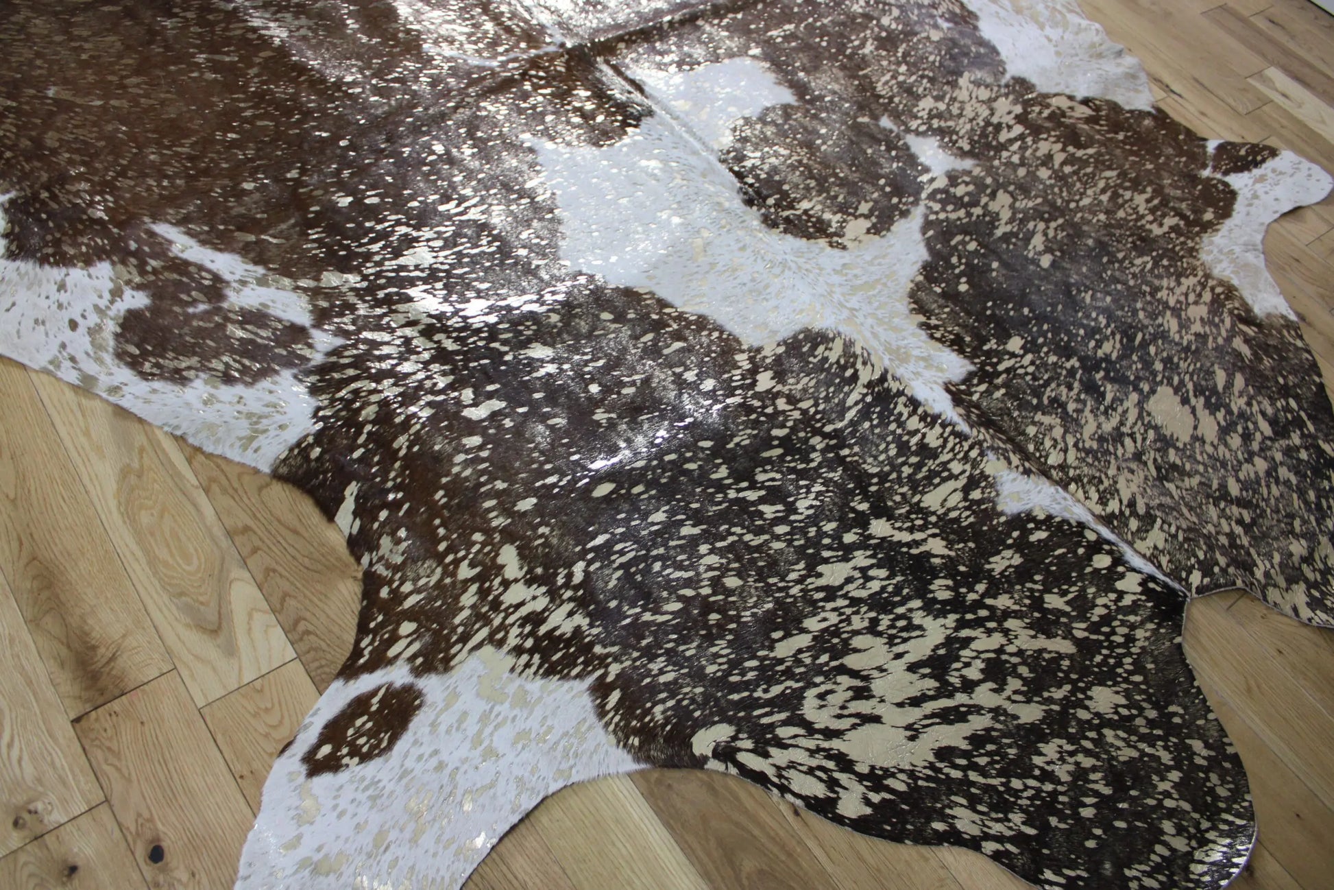 Brown and White Gold Metallic Cowhide CM300