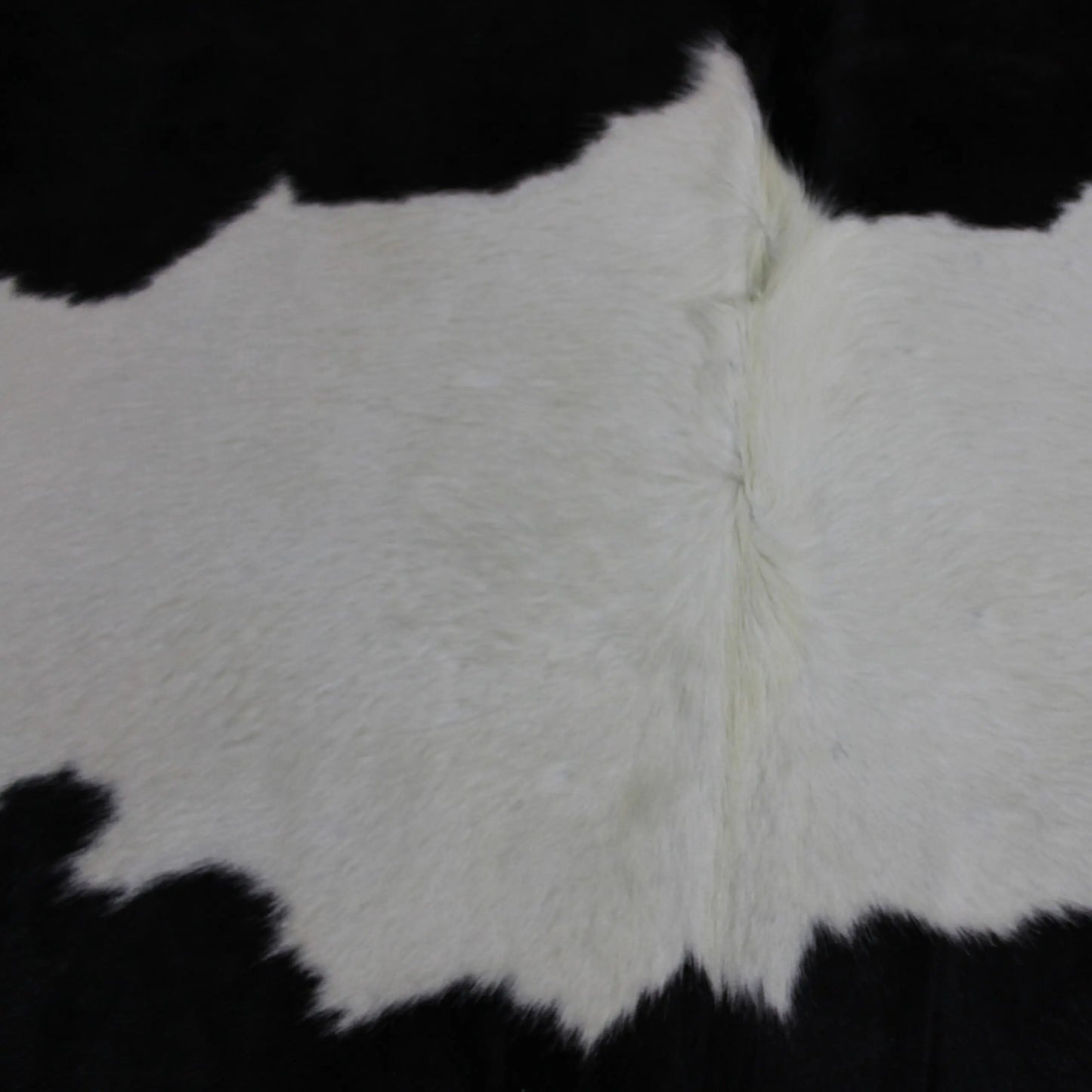 Cowhide Rug Black and White C00936